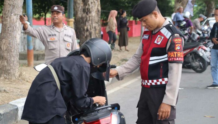 Operasi Zebra Rinjani: Edukasi Lalu Lintas yang Aman di Lombok Barat