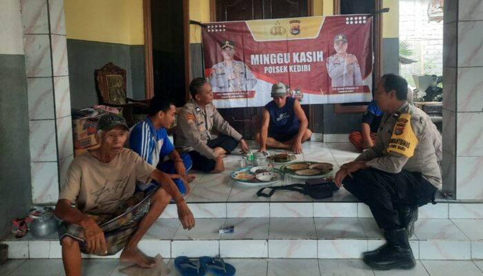 Dengarkan Suara Rakyat: Kegiatan Minggu Kasih Polri di Desa Ombe Baru