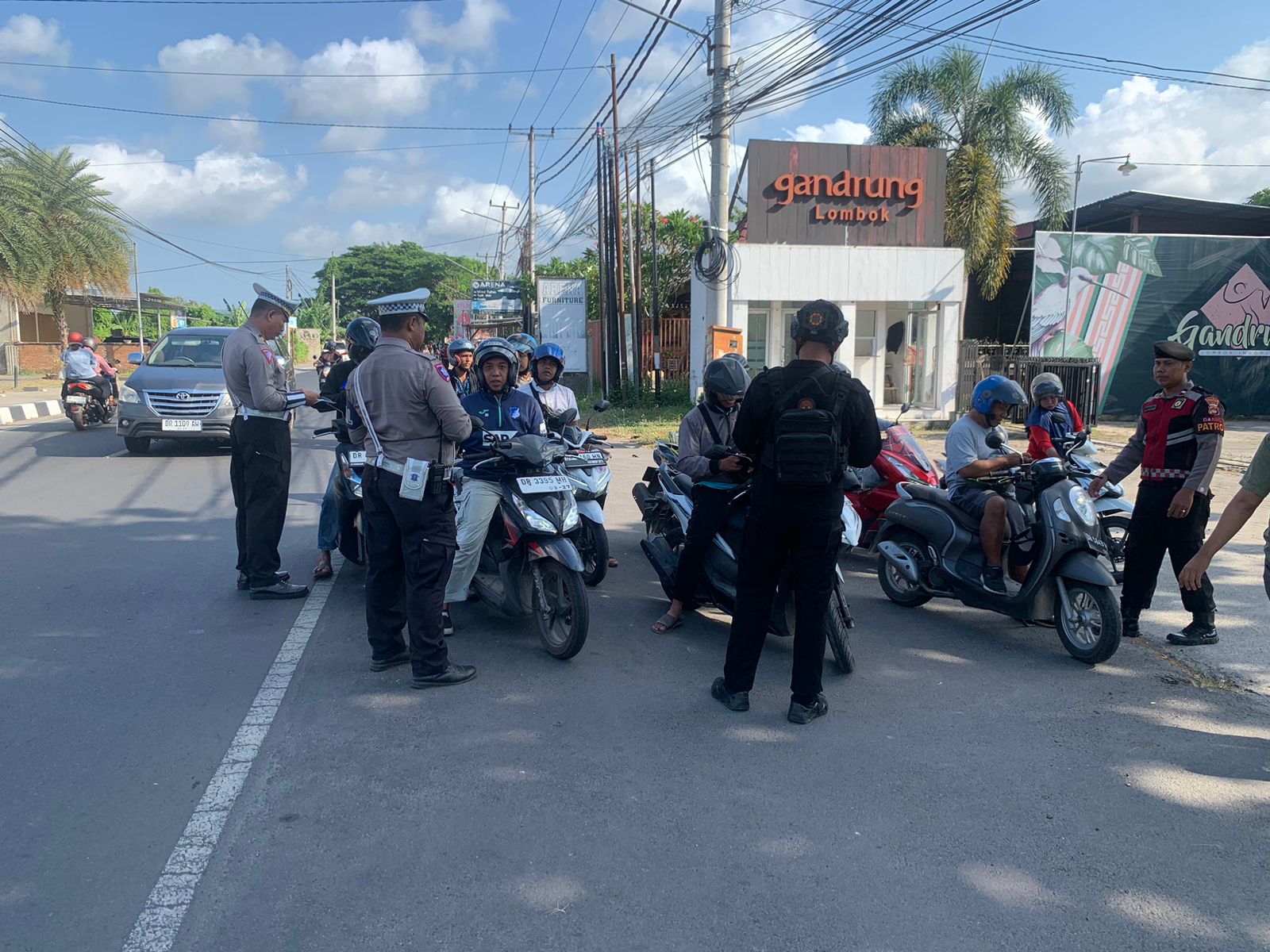 Operasi Zebra di Lombok Barat Puluhan Pelanggaran Ditindak, Kesadaran Berkendara Ditingkatkan