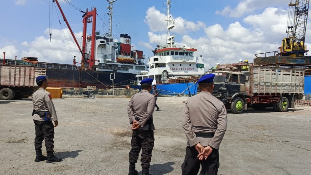 Masyarakat Aman, Laut Tenang: Patroli Rutin Satpolairud Lombok Barat