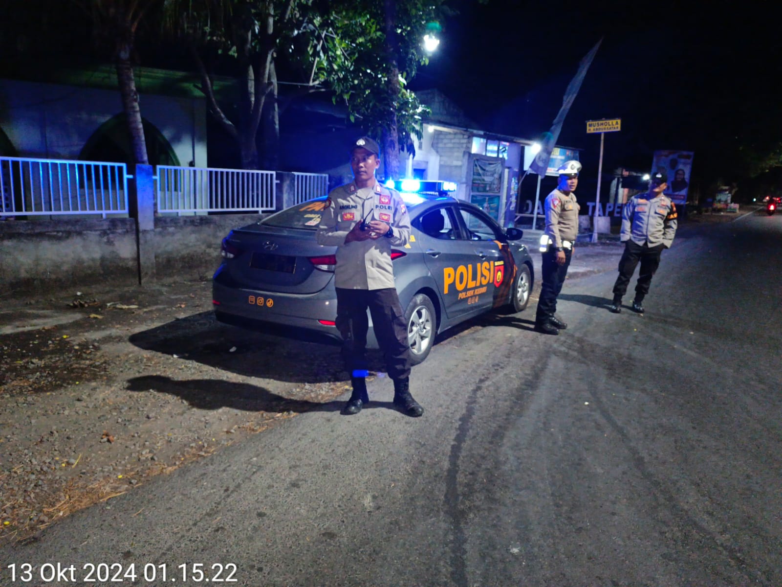 Polsek Kediri Amankan Bypass Lombok Barat dengan Patroli Blue Light