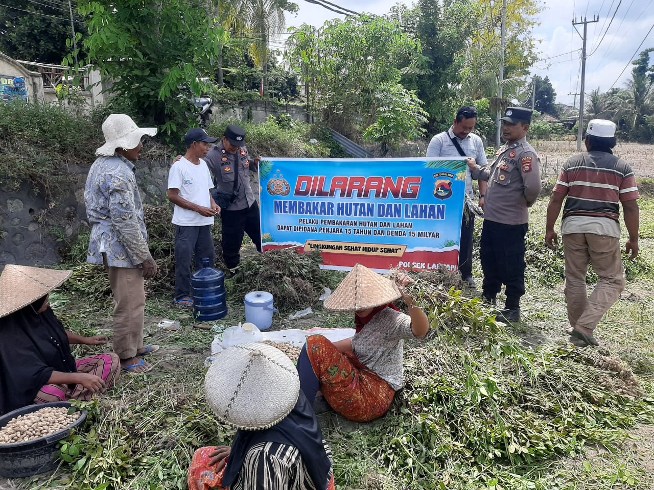 Polsek Labuapi Gelar Patroli Cegah Kebakaran Hutan Masyarakat Dilibatkan!